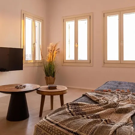 Namaste Boutique Mykonos 투를로스